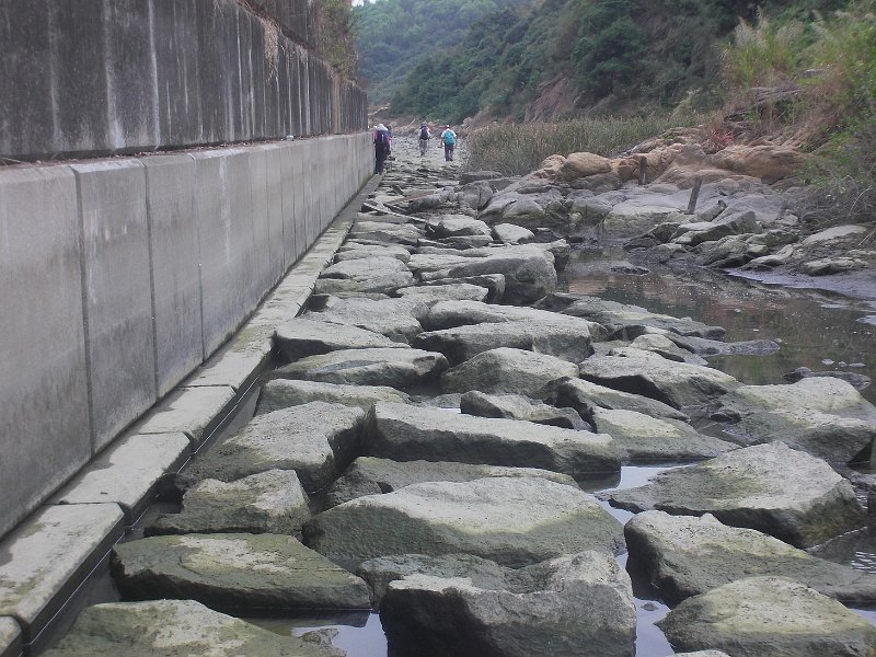 DSCN8430.JPG - 沿迪欣湖邊覓路登山